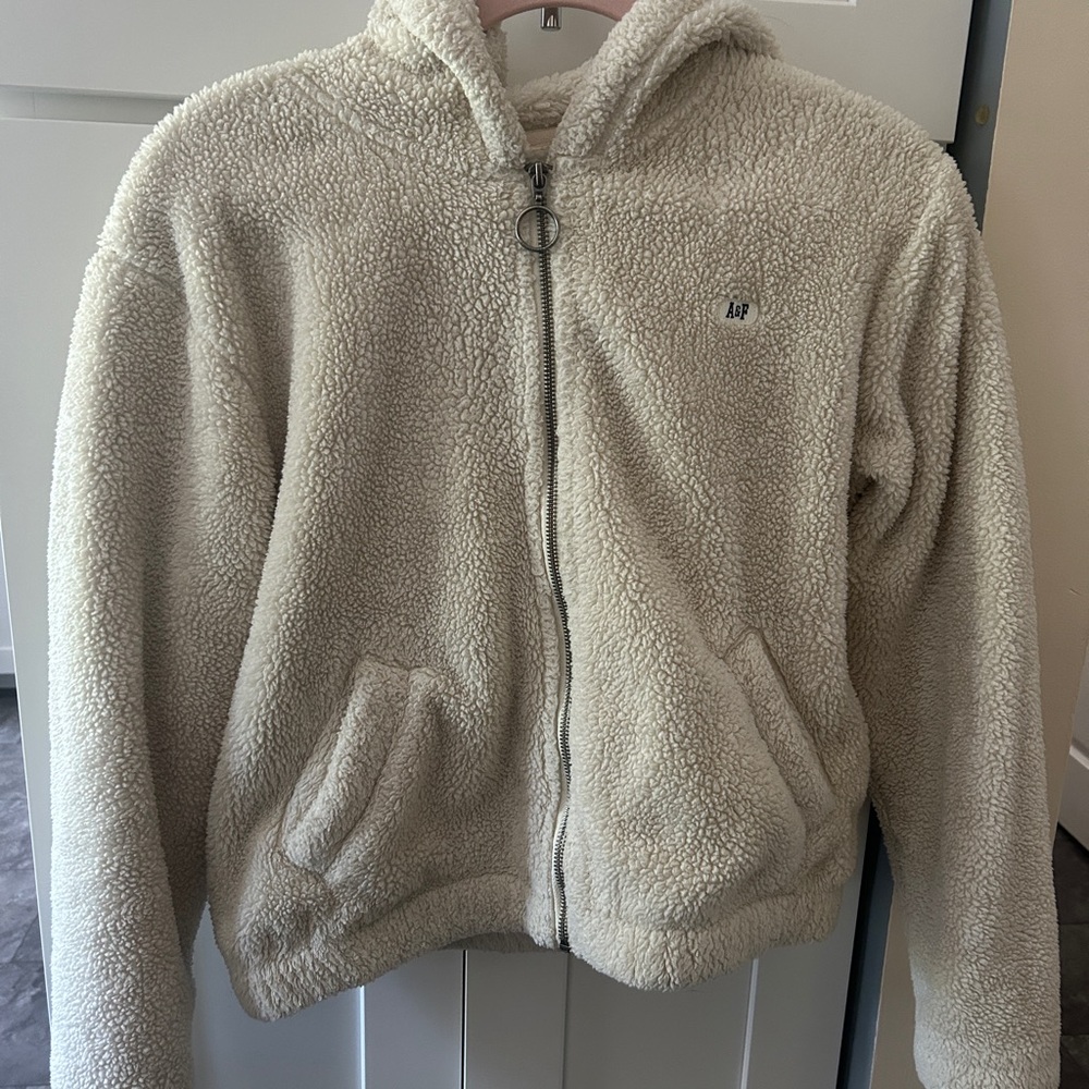 Abercrombie & Fitch Cream Puffer Jacket with Fuzzy Texture